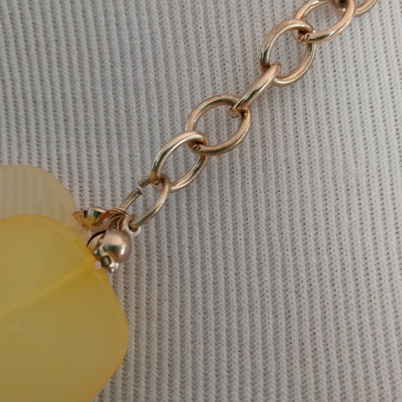 ❇ NWT ❇ The Limited Frosted Ombre´ Layered Statement Necklace, Yellow and Gold - Picture 4 of 7